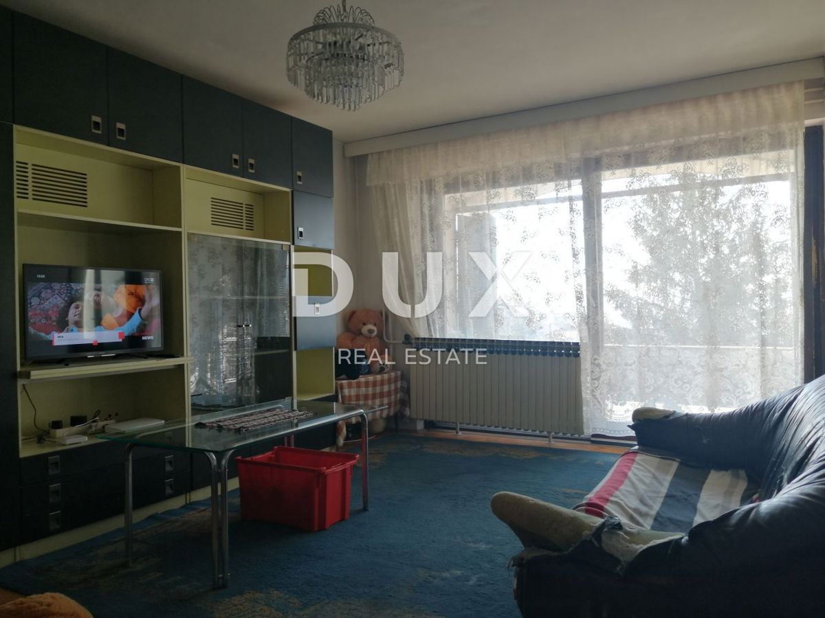 OPATIJA, VOLOSKO - stanovanje 108m2, dnevna soba + 3 spalnice, pritličje blizu morja