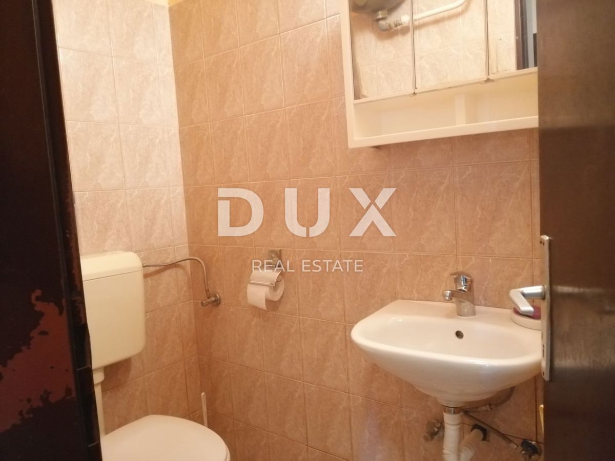 OPATIJA, VOLOSKO - stanovanje 108m2, dnevna soba + 3 spalnice, pritličje blizu morja