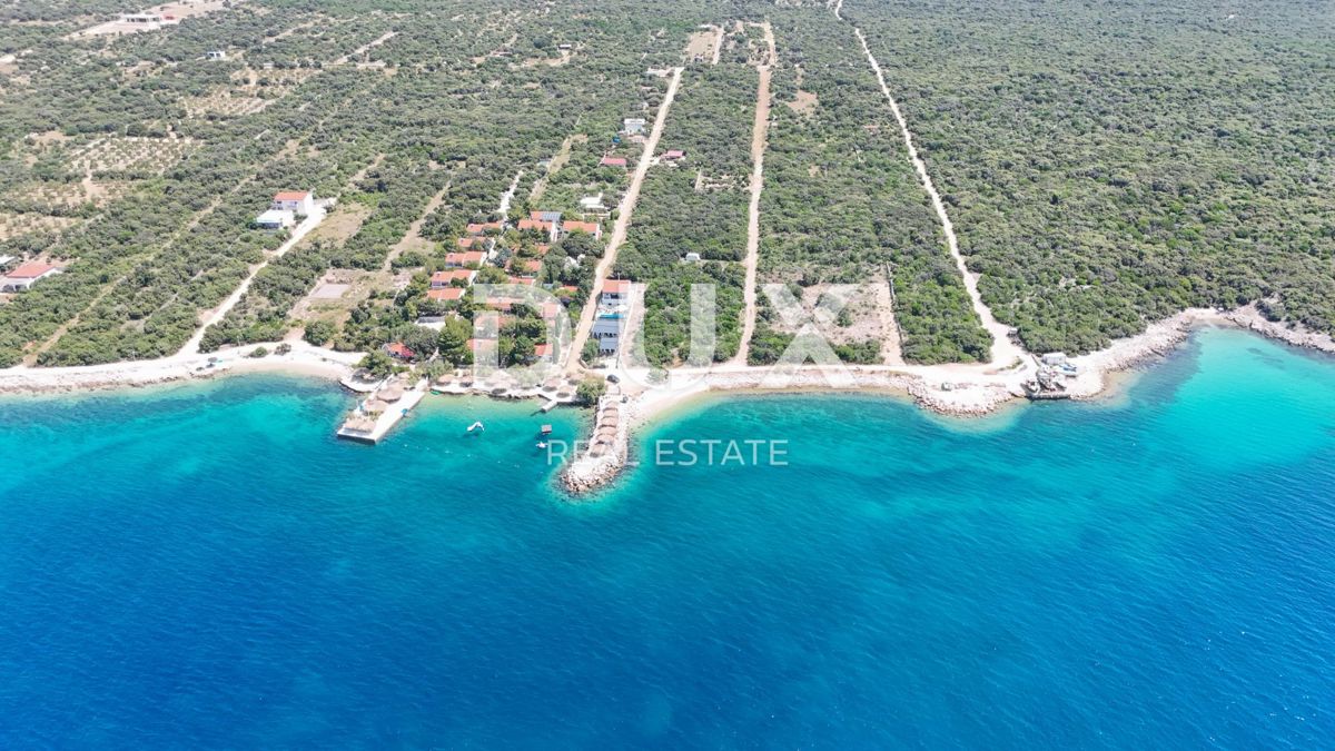 PAG, MANDRE - Samostojna hiša 10 metrov od morja