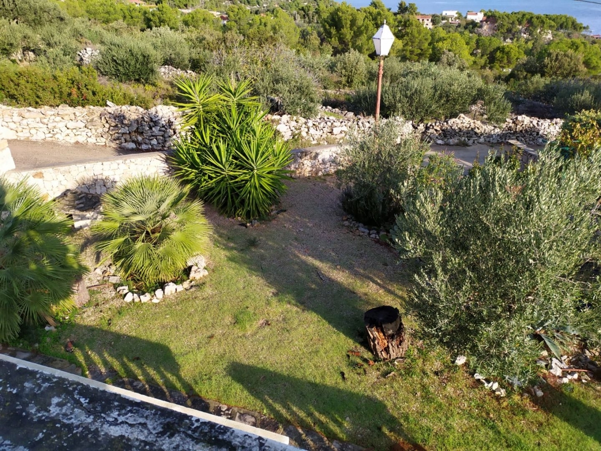 OTOK ŠOLTA - Čudovita kamnita hiša s pogledom na morje