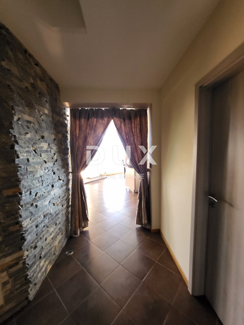 PRIVLAKA, ZADAR - EKSKLUZIVNA PRILOŽNOST - Apartma v 1. vrsti do morja!