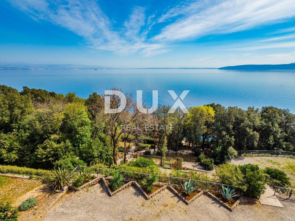 OPATIJA, MOŠĆENIČKA DRAGA - Naložbeni biser: Vila na samem, prva vrsta do morja