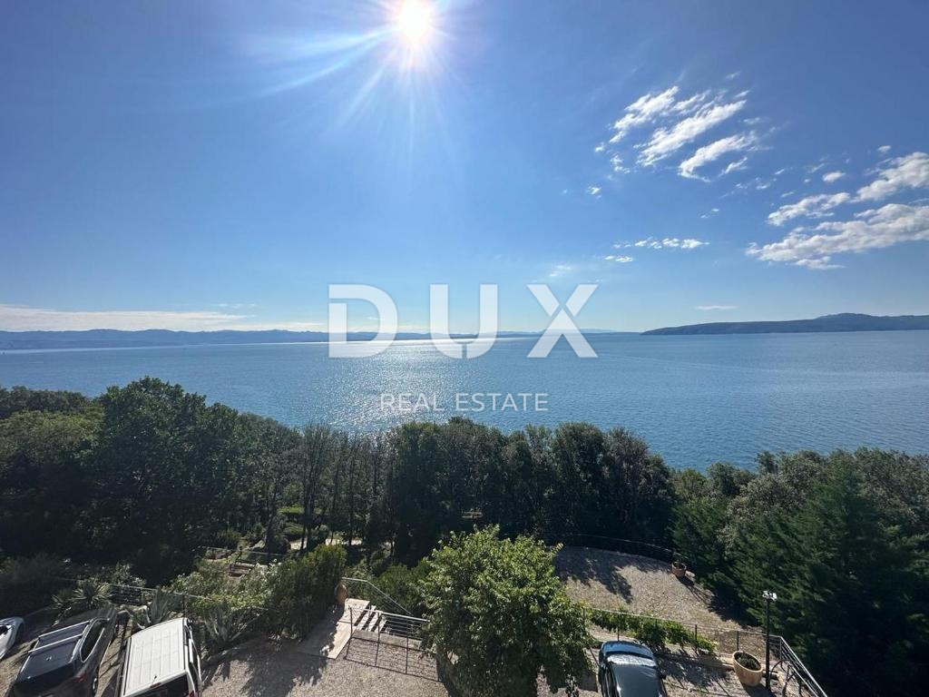 OPATIJA, MOŠĆENIČKA DRAGA - Naložbeni biser: Vila na samem, prva vrsta do morja