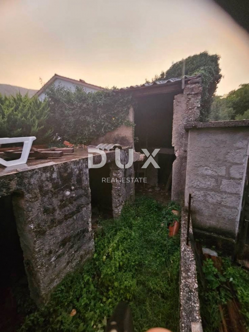 OTOK KRK, DRAGA BAŠĆANSKA – kmetijsko zemljišče s površino 54 m², odlična priložnost za preureditev in nov projekt!