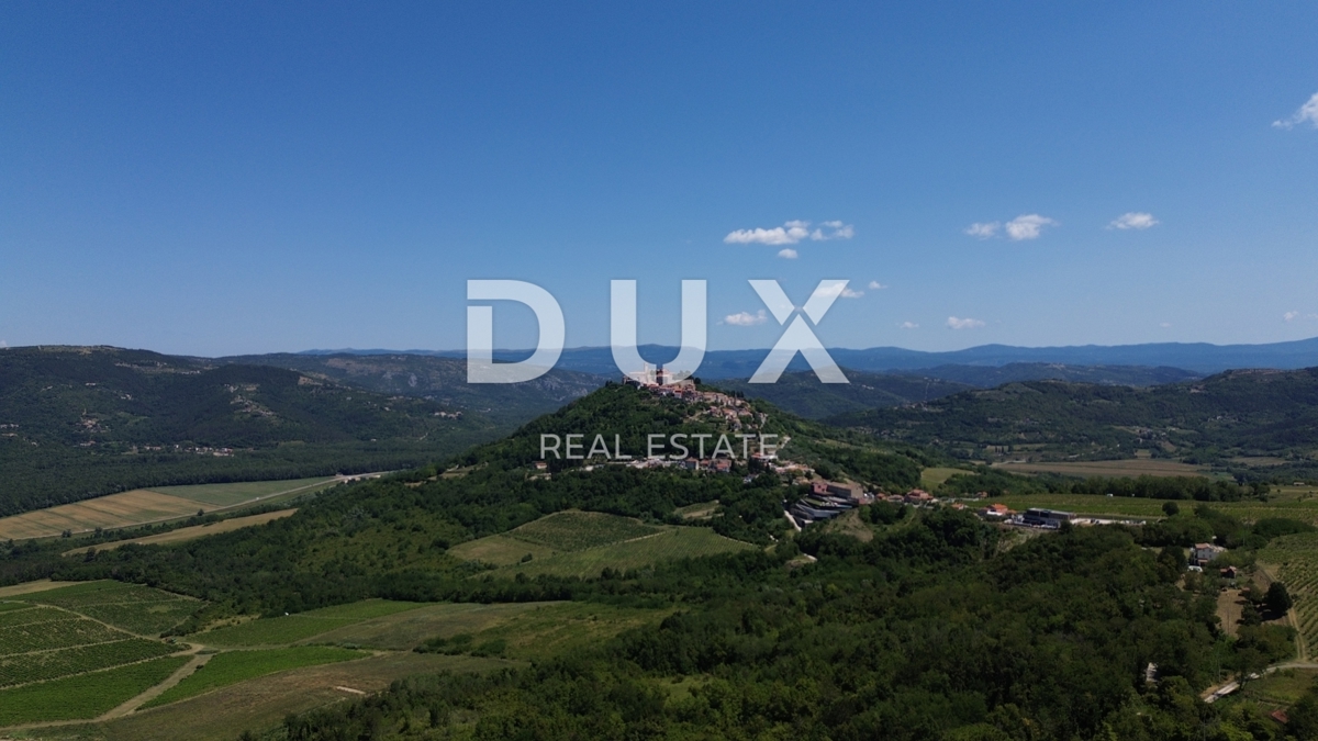 ISTRA, MOTOVUN - Prostorno zemljišče s panoramskim razgledom