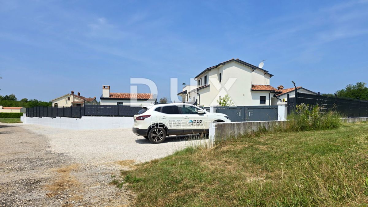 ISTRA, MOTOVUN - Brezhibna vila na robu vasi