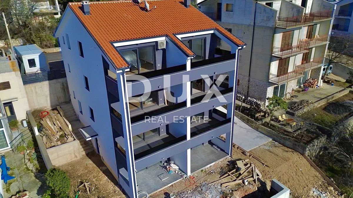 CRIKVENICA - Dvonadstropno stanovanje, 101 m2, pogled na morje!