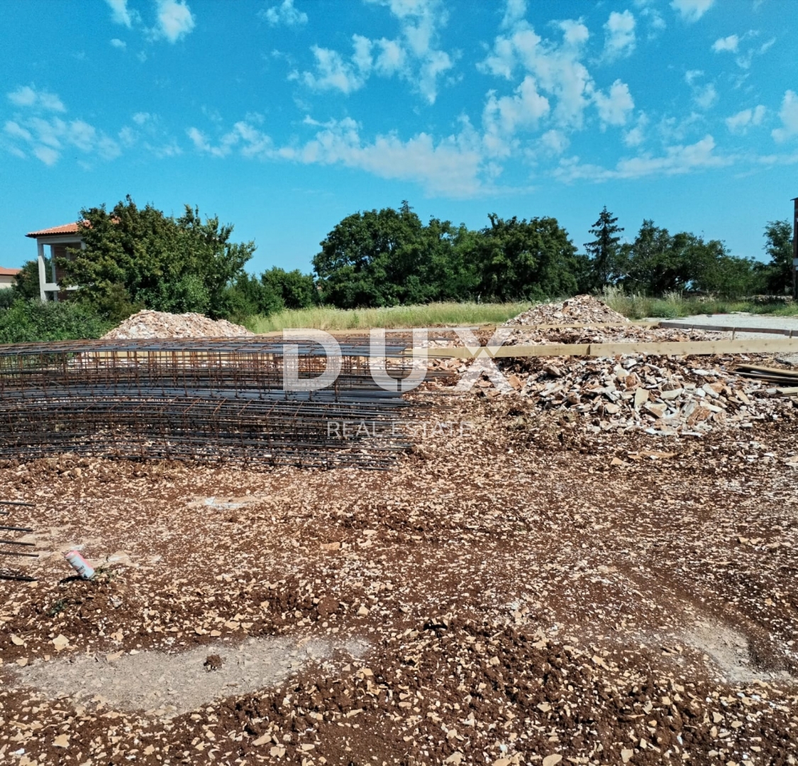 ISTRA, KANFANAR - Moderna hiša 195 m2 z bazenom v gradnji!