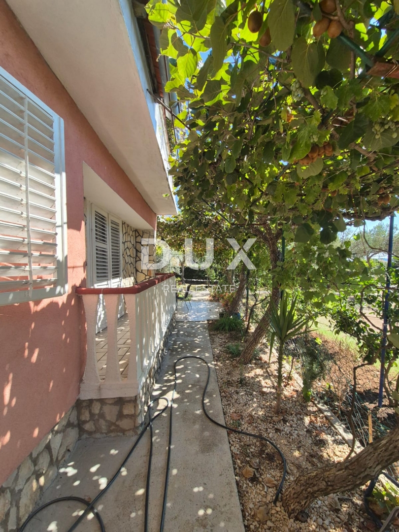 BIBINJE, ZADAR - PRILOŽNOST! Intimna zelena oaza s 7 apartmaji!