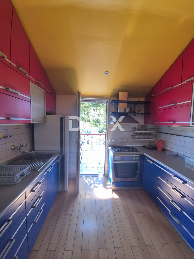 BIBINJE, ZADAR - PRILOŽNOST! Intimna zelena oaza s 7 apartmaji!