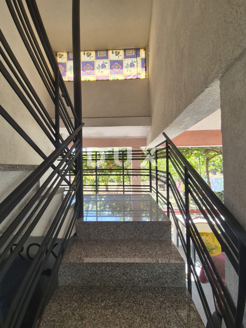 BIBINJE, ZADAR - PRILOŽNOST! Intimna zelena oaza s 7 apartmaji!