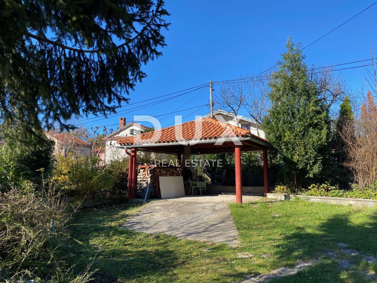 VIŠKOVO, SARŠONI - SAMOSTOJNA HIŠA Z VRTOM IN GARAŽO!!! PRILOŽNOST!!!