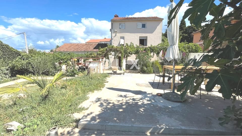 ISTRA, MEDULIN - Istrska kamnita hiša + Počitniška hiša na odlični lokaciji