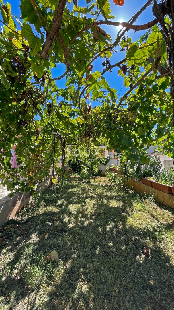 ISTRA, MEDULIN - Istrska kamnita hiša + Počitniška hiša na odlični lokaciji