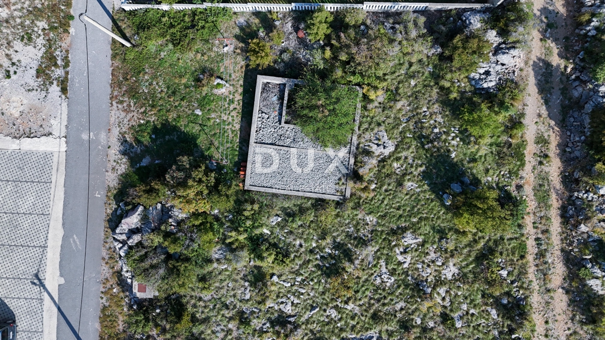 KARLOBAG, CESARICA - Gradbeno zemljišče z začetkom gradnje 