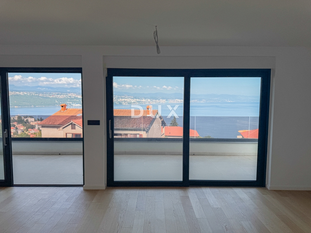 OPATIJA, CENTER - luksuzno stanovanje v novogradnji z garažo in panoramskim pogledom na morje