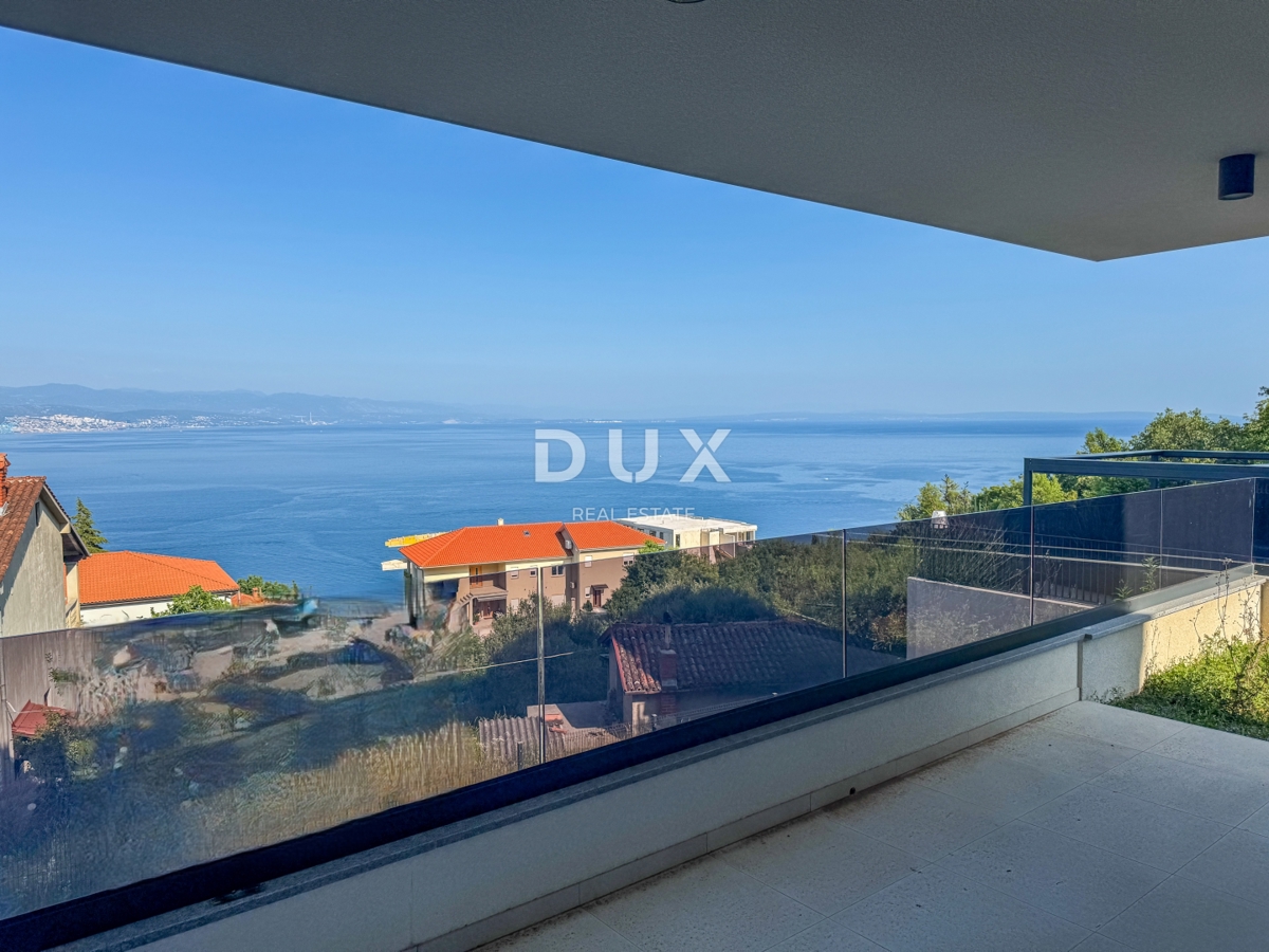 OPATIJA, CENTER - luksuzno stanovanje v novogradnji z garažo in panoramskim pogledom na morje