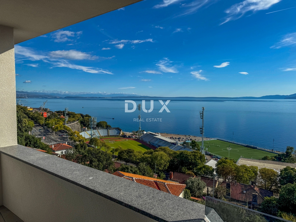 RIJEKA, KANTRIDA - 118m2 veliko stanovanje v luksuzni novogradnji le 250 metrov od morja z garažo in panoramskim pogledom na morje