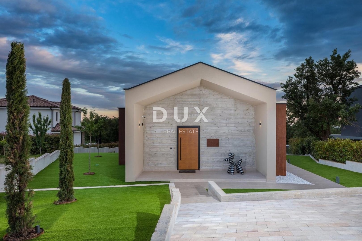 ISTRA, POREČ - Dizajnerska hiša z bazenom