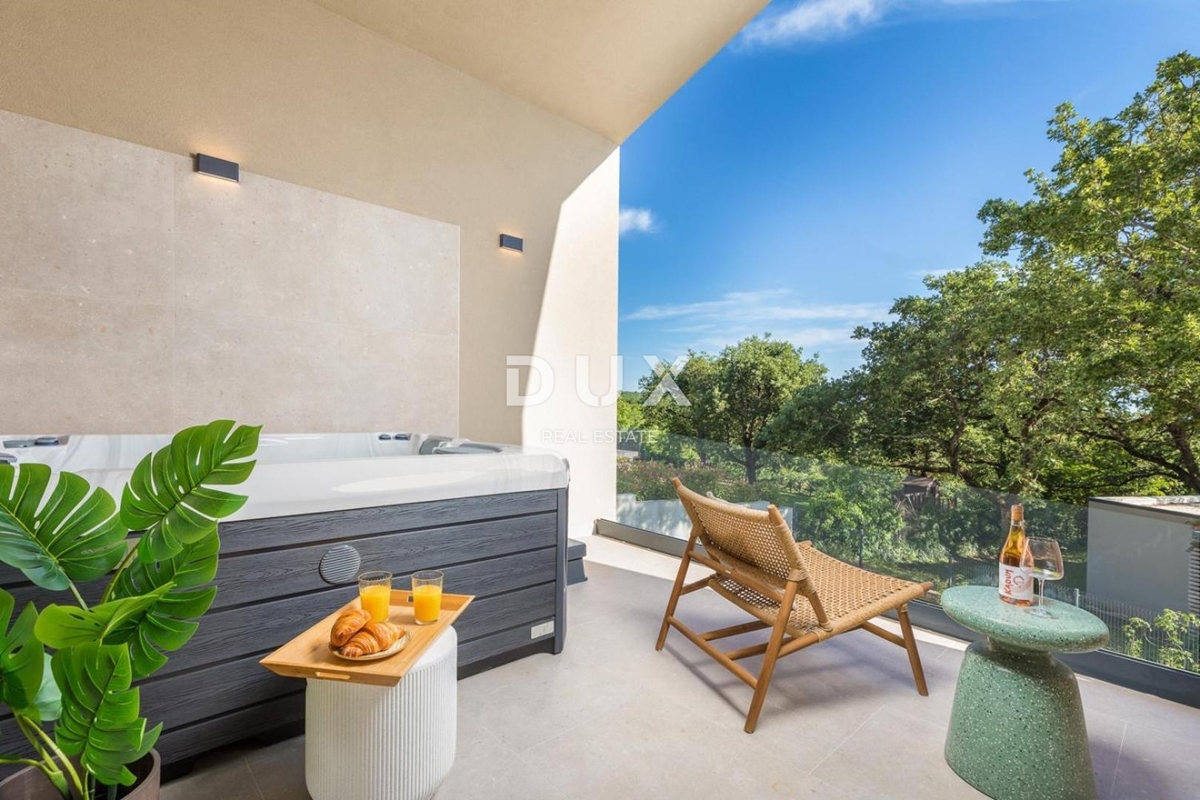 ISTRA, POREČ - Dizajnerska hiša z bazenom