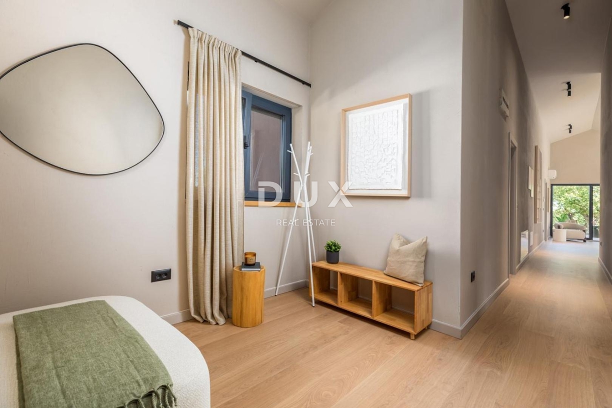 ISTRA, POREČ - Dizajnerska hiša z bazenom