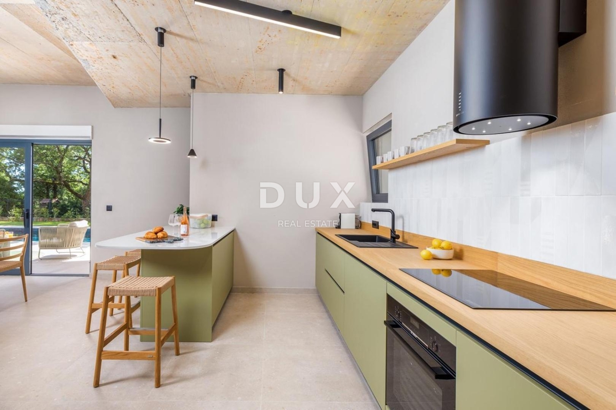 ISTRA, POREČ - Dizajnerska hiša z bazenom