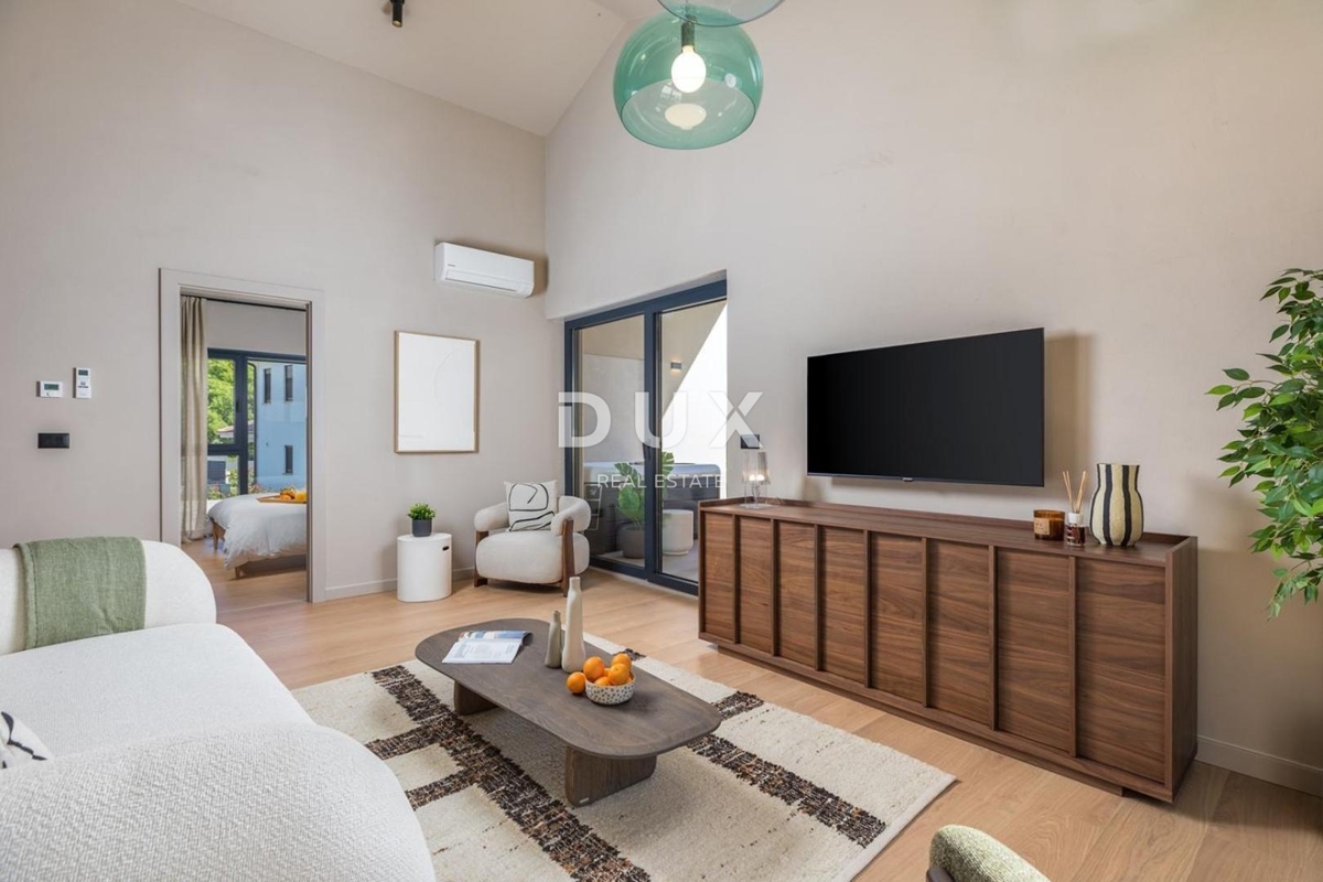 ISTRA, POREČ - Dizajnerska hiša z bazenom