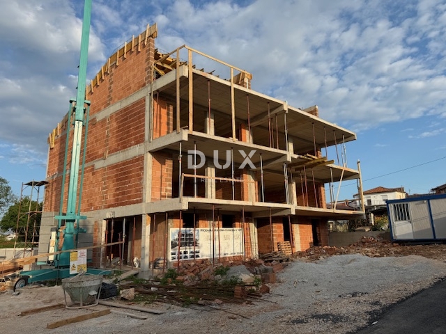 ISTRA, TAR - Stavba s 5 stanovanji v ROH BAU izvedbi! POGLED NA MORJE!