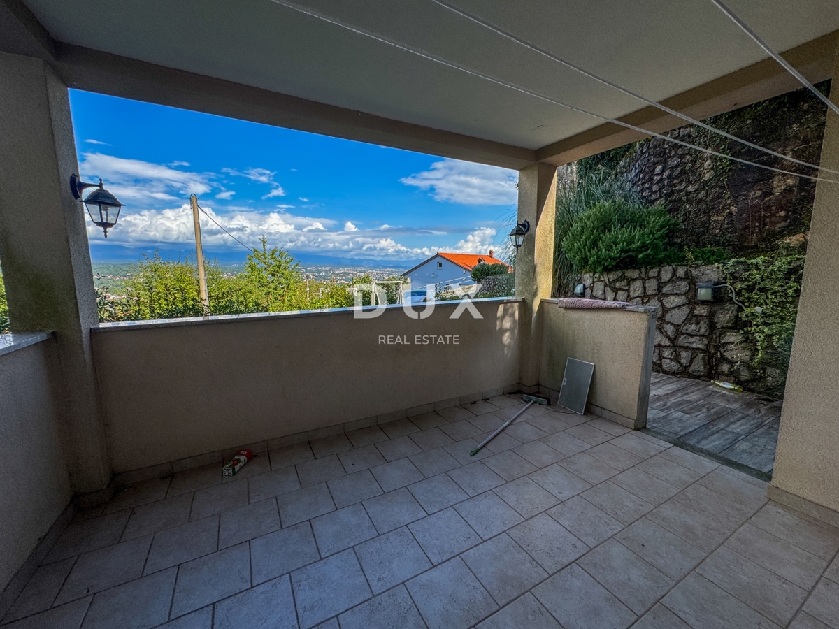 OPATIJA, RUKAVAC - čudovito stanovanje z vrtom v novejši hiši, idealen družinski dom ali investicija v bližini infrastrukture in mesta