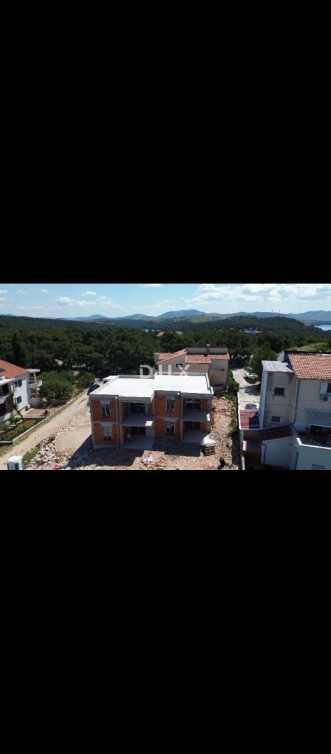 ŠIBENIK, BRODARICA – Apartma blizu plaže, s čudovitim pogledom na morje