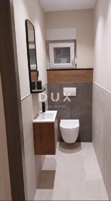 ZADAR, VIŠNJIK - Moderno urejen dvonadstropni objekt z 2 stanovanjema