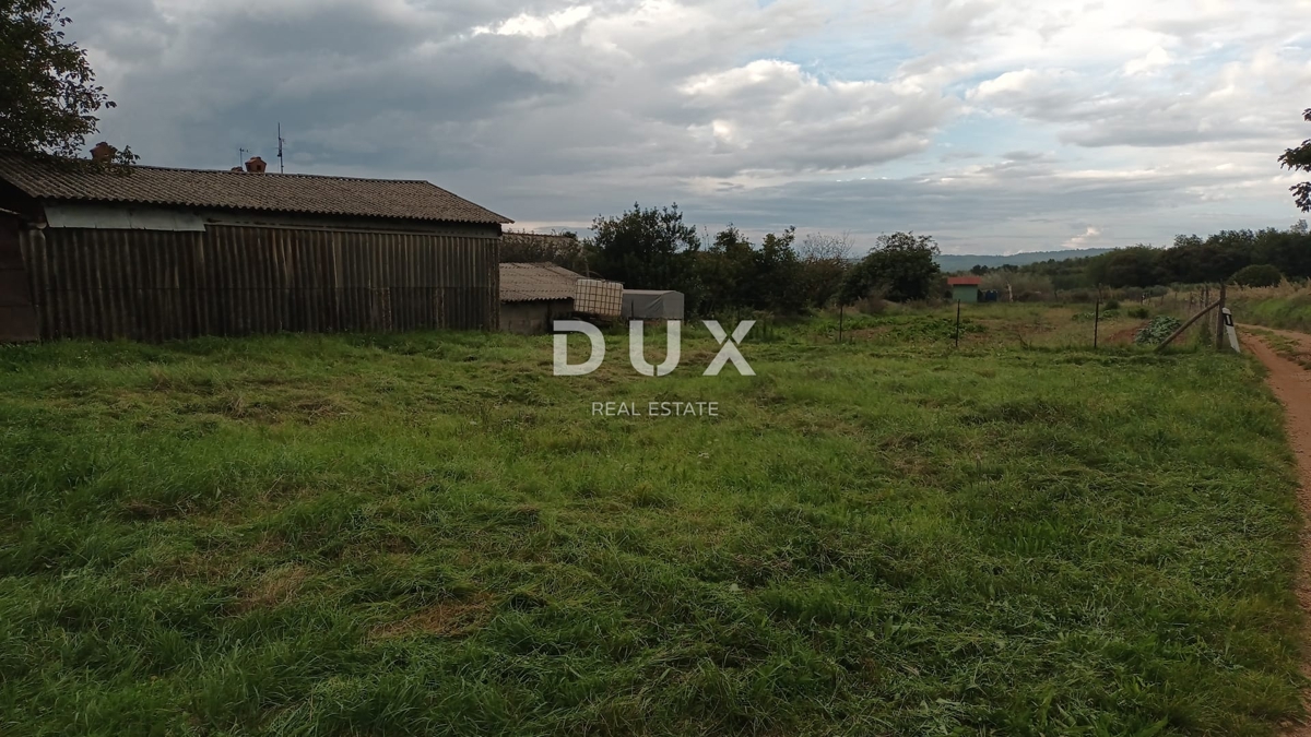 ISTRA, OPRTALJ - Gradbeno zemljišče