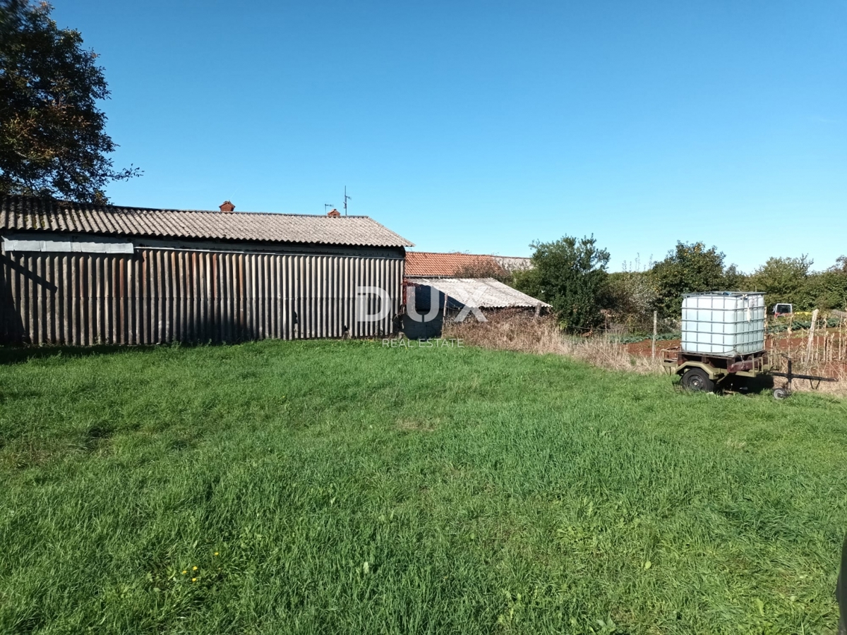 ISTRA, OPRTALJ - Gradbeno zemljišče