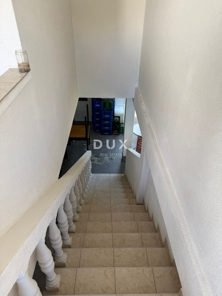 OTOK PAG, PAG - apartmajska hiša z restavracijo