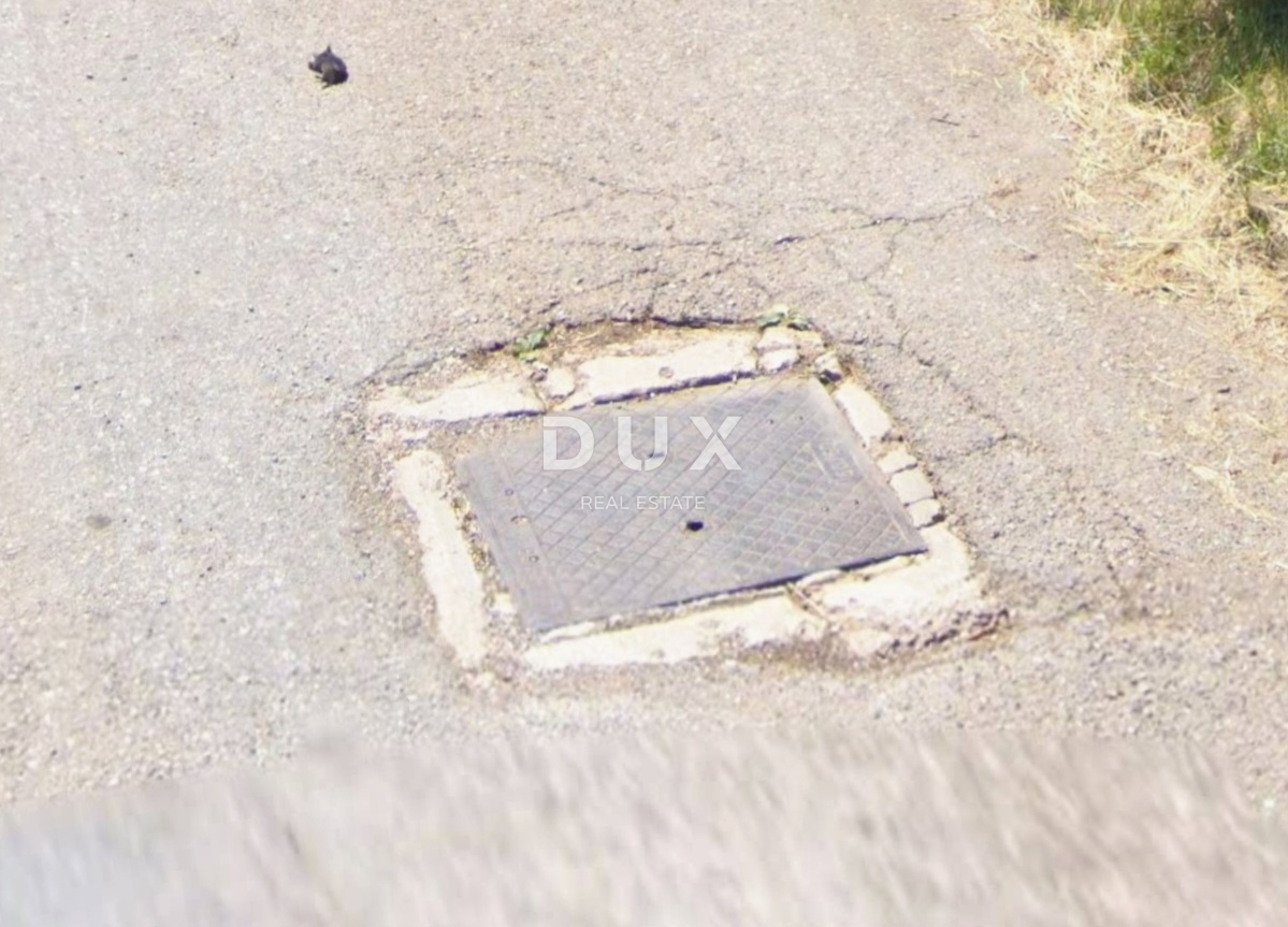 LIKA, OTOČAC, PROZOR - zemljišče 11200m2 (4000m2 stavbno + 7200m2 kmetijsko) v bližini reke Gacke 