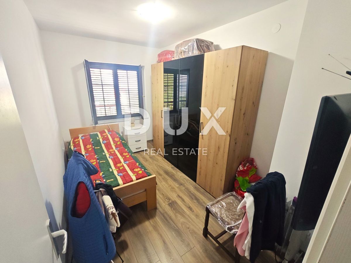 VEPRINAC - Samostojna hiša s prostornim vrtom in pogledom na morje!