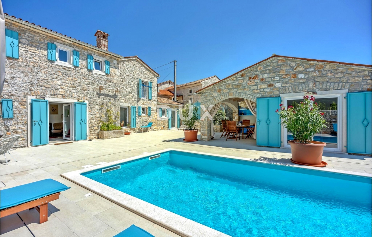 ISTRA, SVETI LOVREČ - Kamnita hiša z bazenom