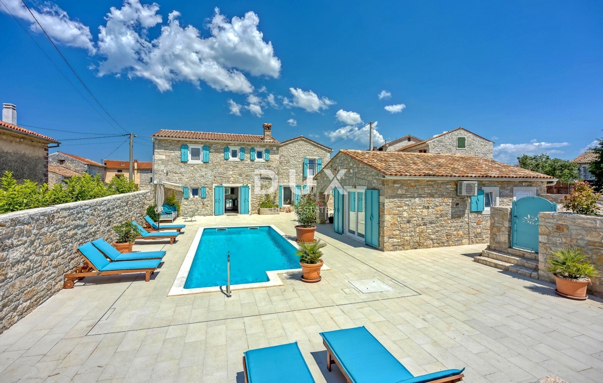ISTRA, SVETI LOVREČ - Kamnita hiša z bazenom