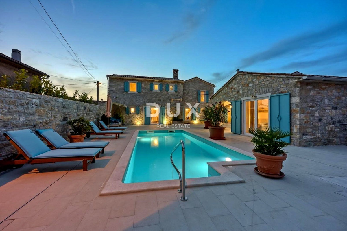 ISTRA, SVETI LOVREČ - Kamnita hiša z bazenom