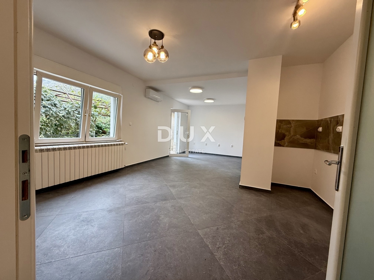 RIJEKA, S.DRAGA - Prostorno stanovanje 115 m2 z veliko teraso in žarom!