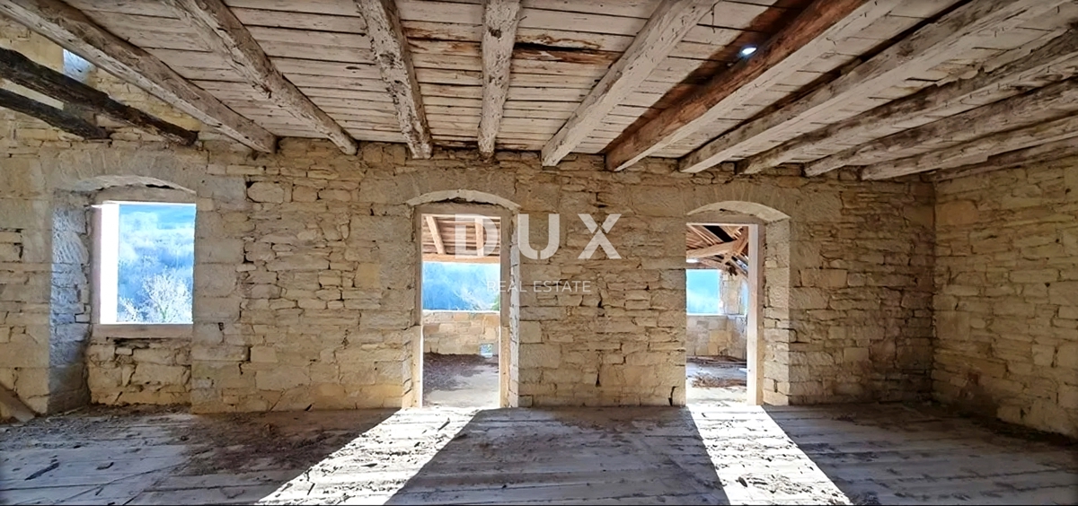 ISTRA, MOTOVUN - Samostojna kamnita hiša na osamljeni lokaciji