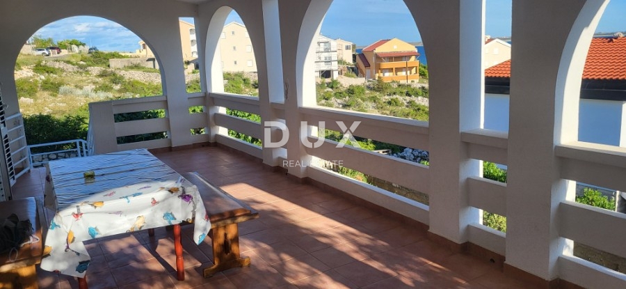 OTOK PAG, KOŠLJUN - družinska hiša ob morju