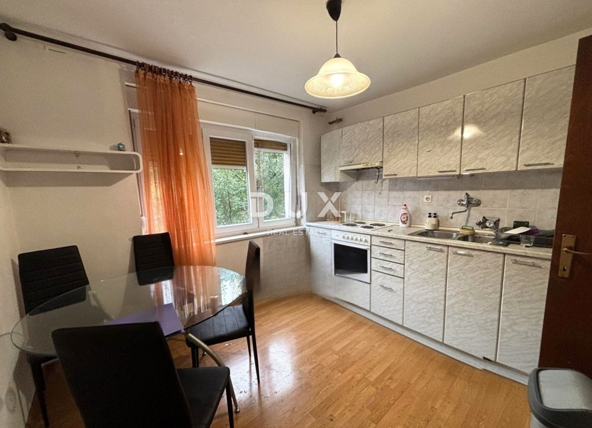 RIJEKA, DONJA VEŽICA - Dvosobno stanovanje z balkonom na odlični lokaciji