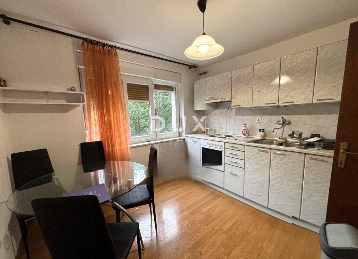 RIJEKA, DONJA VEŽICA - Dvosobno stanovanje z balkonom na odlični lokaciji