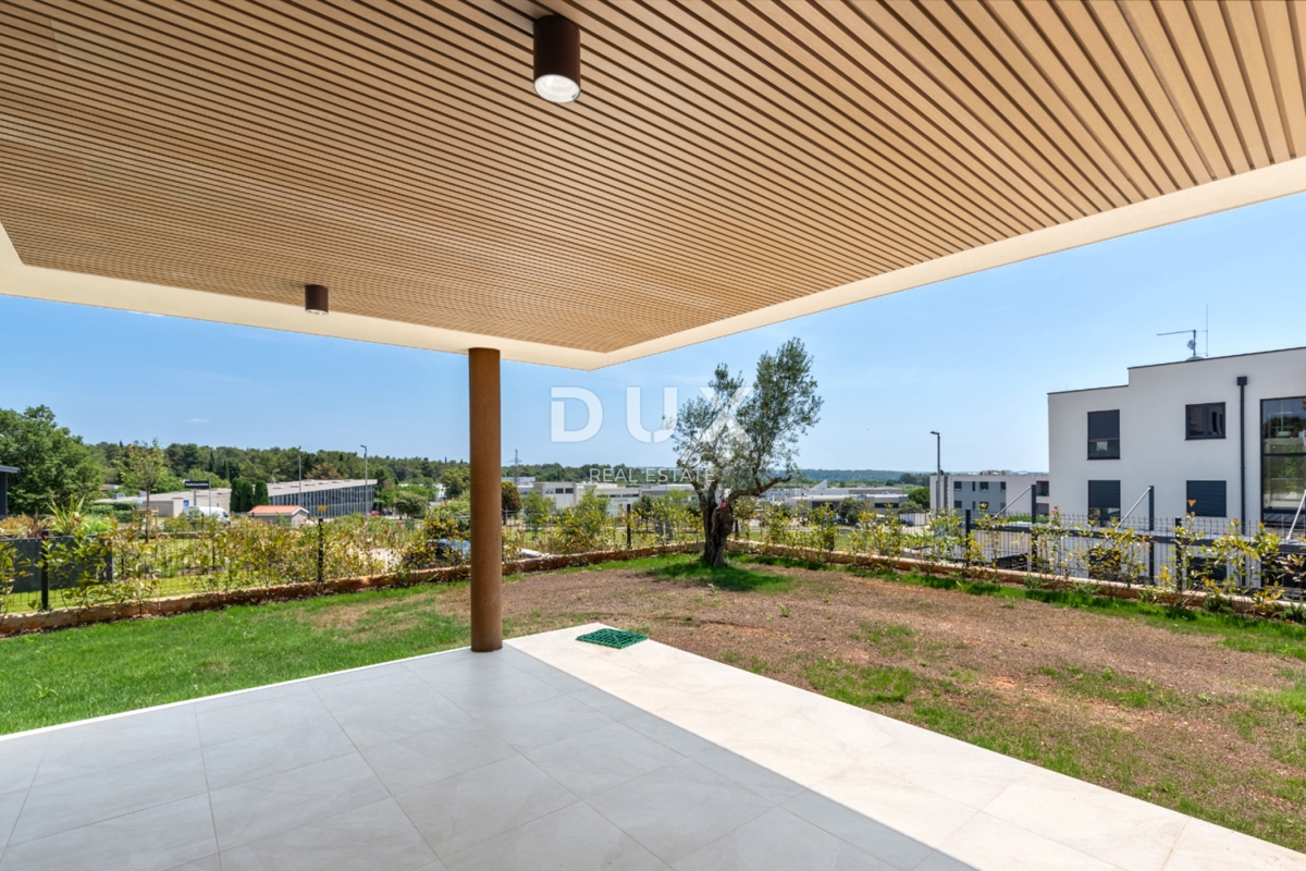 ISTRA, NOVIGRAD - Stanovanje z vrtom v moderni novogradnji