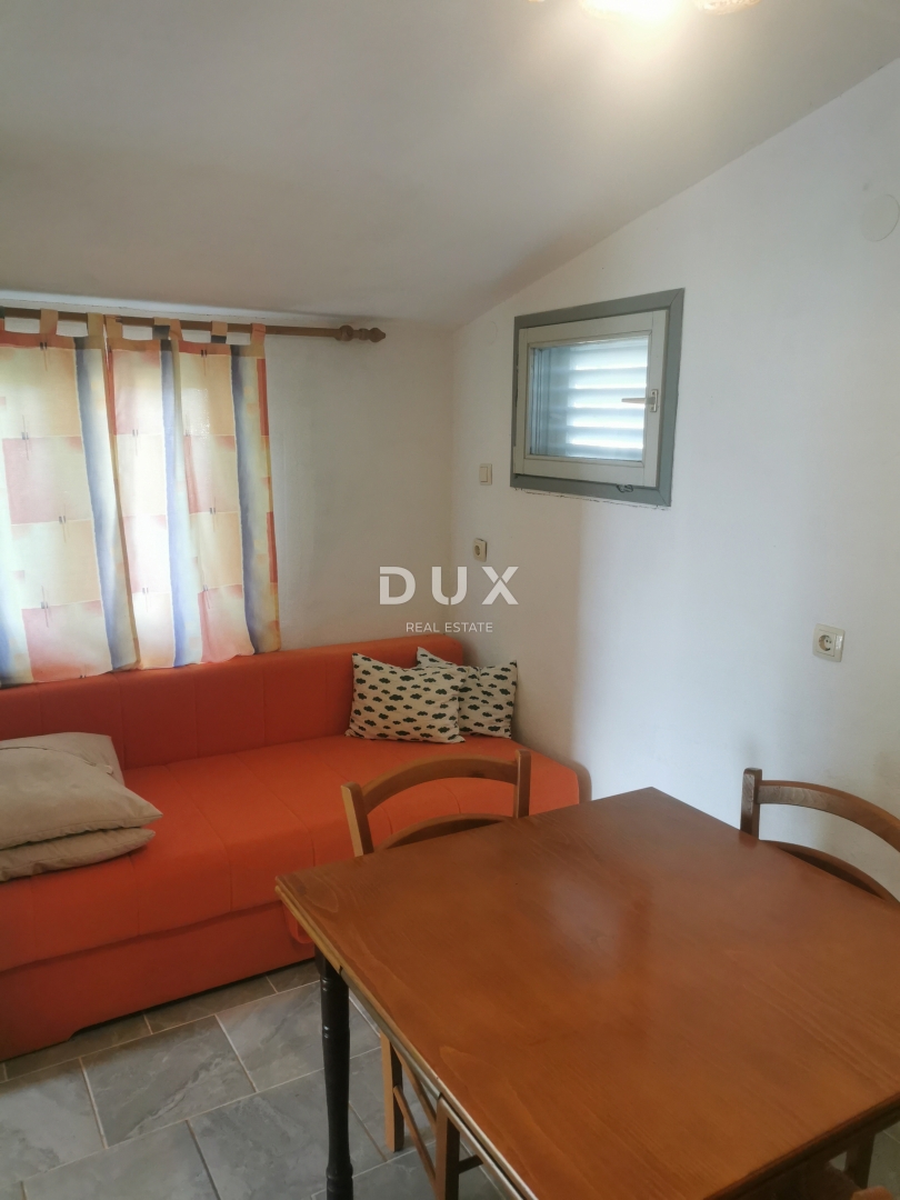 OTOK KRK, MALINSKA (zaledje) - Samostojna hiša z vrtom