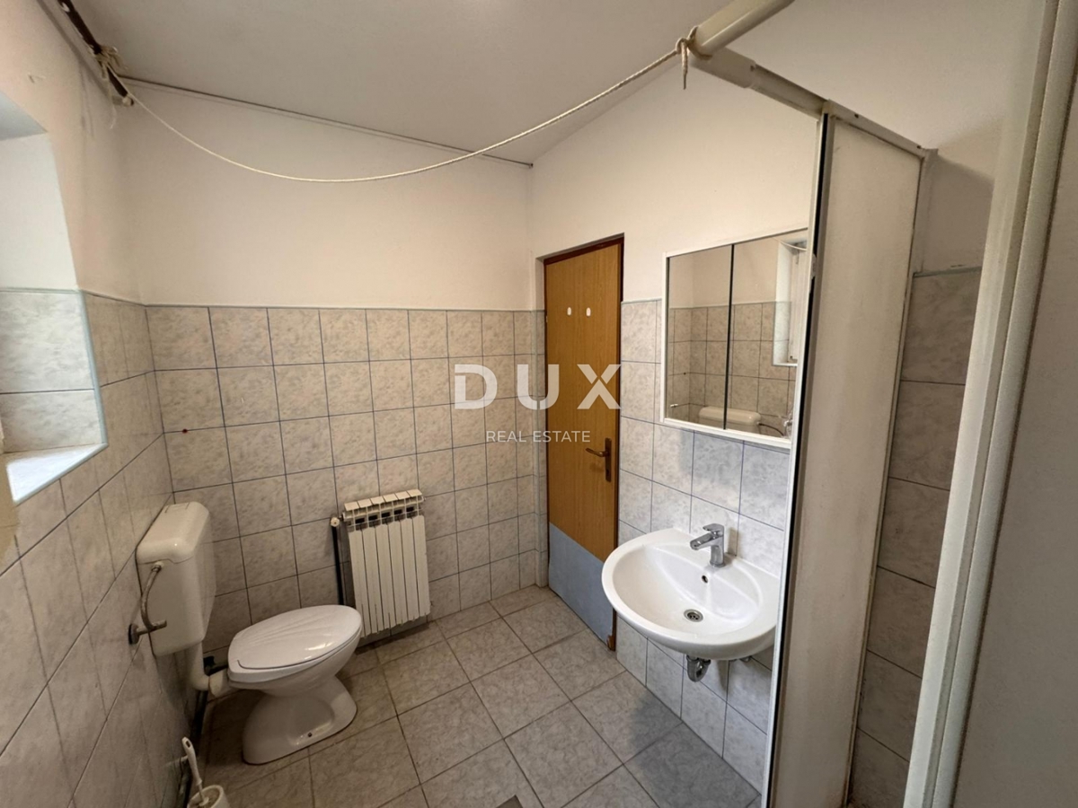 ZAGREB, DONJA DUBRAVA - dve hiši na mirni lokaciji