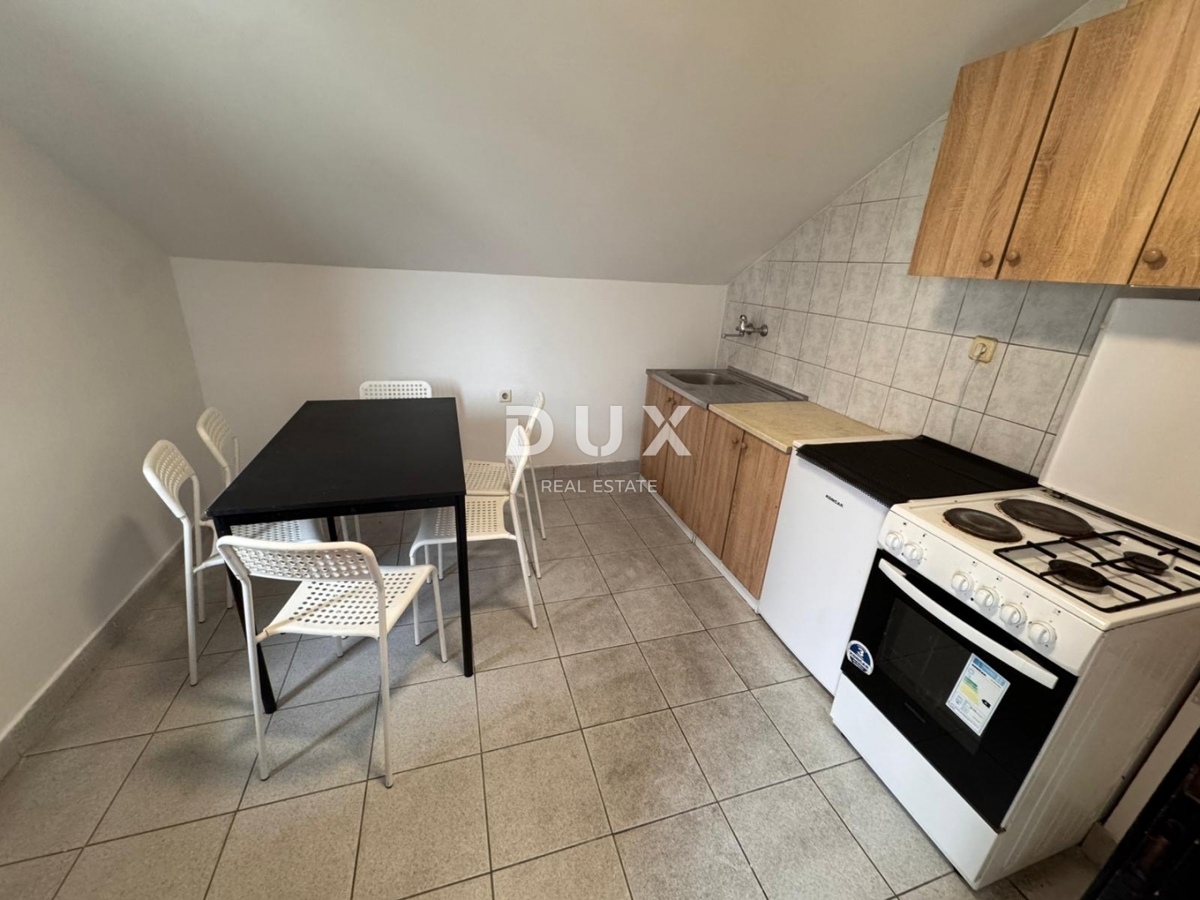 ZAGREB, DONJA DUBRAVA - dve hiši na mirni lokaciji