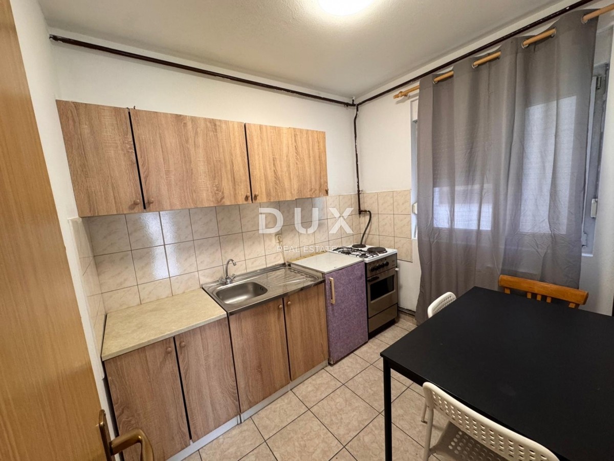 ZAGREB, DONJA DUBRAVA - dve hiši na mirni lokaciji