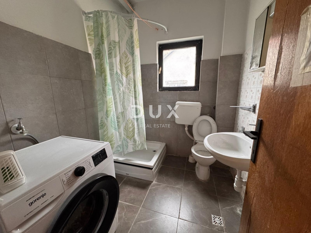 ZAGREB, DONJA DUBRAVA - dve hiši na mirni lokaciji